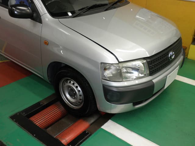 車検作業シーン